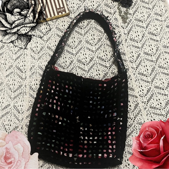 Chic Black Woven Shoulder Bag crochet tote bag - Picture 2 of 5
